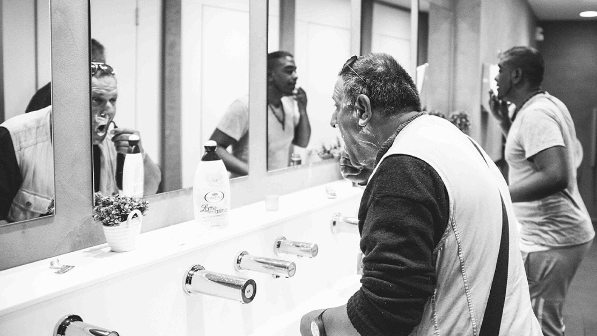 abf_showers-homeless_003